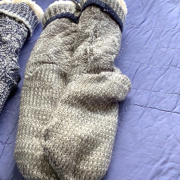 2 pairs of slipper socks - Picture 8 of 9